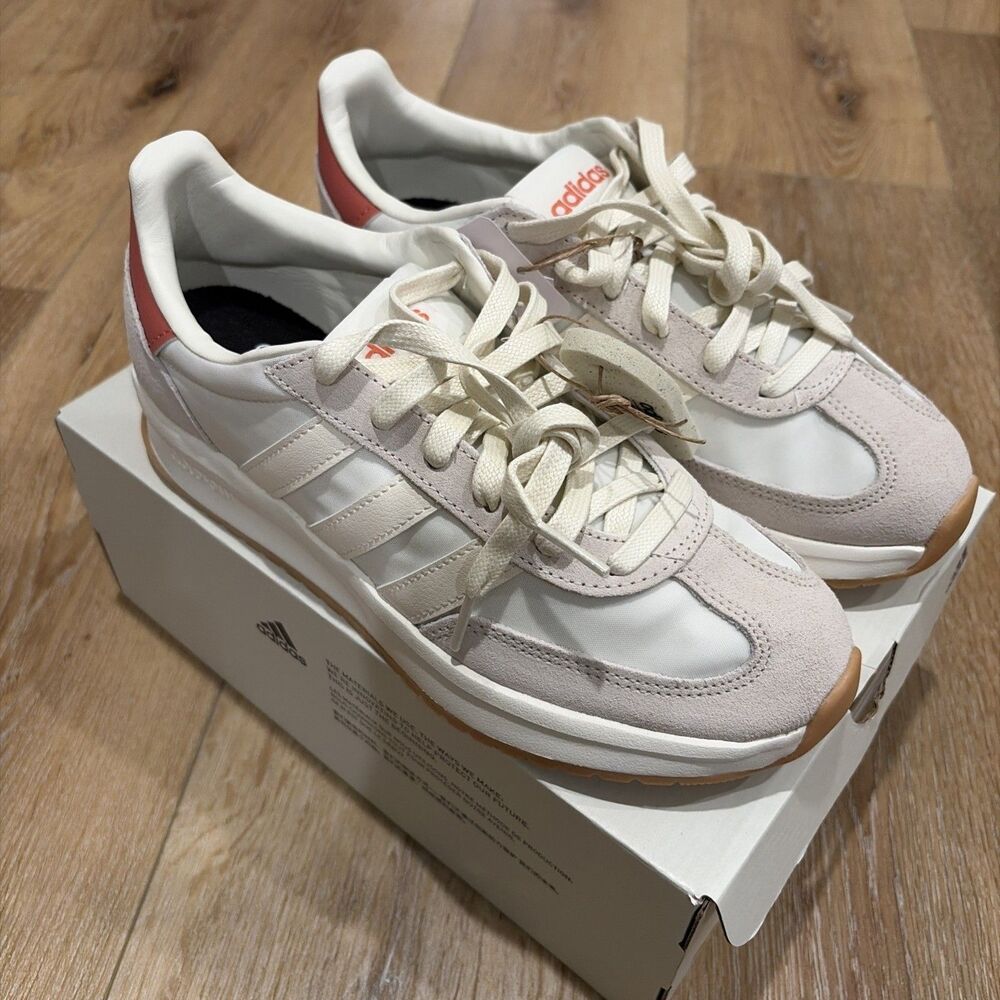 adidas Run 70s 2.0 Women’s Sneakers Cream White Pink Gum NEW size 7 - Picture 4 of 13